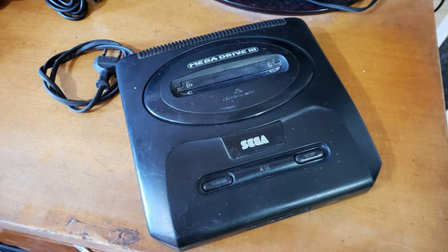 Mega Drive 3 Com Entrada Pra Sega Cd Só O Console Sem Nada Funcionando Com Power Ligado Direto. K6