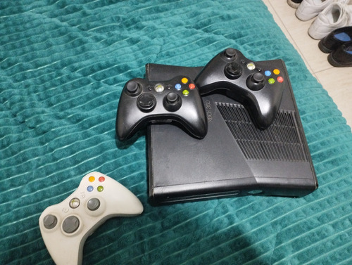 Xbox 360 Slim,100 Juegos,3 Controles Etc...