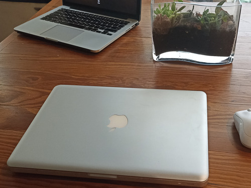 Macbook Pro 2011 I5 8gb / 512gb Impecable! Con Funda Rigida