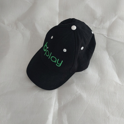 Gorro Negro Slazenger Con Auspicio Regulable C/ Velcro