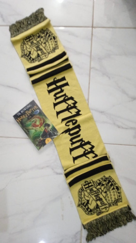 1 Libro Harry Potter Camara Secreta  +  1 Bufanda Bhazc