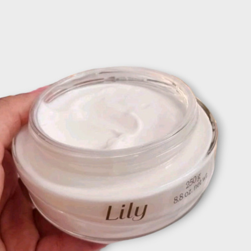 Creme Acetinado Hidratante Desodorante Corporal Lily 250g