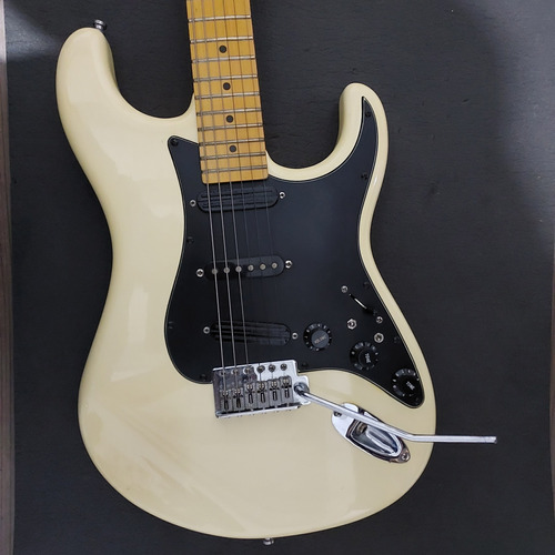 Guitarra Stratocaster Tagima T-635 Brasil 