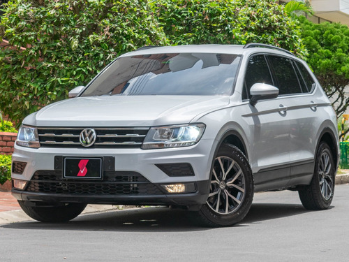 Volkswagen Tiguan 5 Puestos, 1.4turbo 4×2  2019