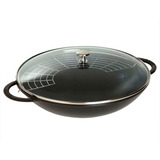 Panela Wok Ferro Fundido Tampa De Vidro Staub Preta