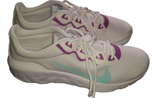 Zapatillas Nike Strada - Blanco Y Violeta - 39