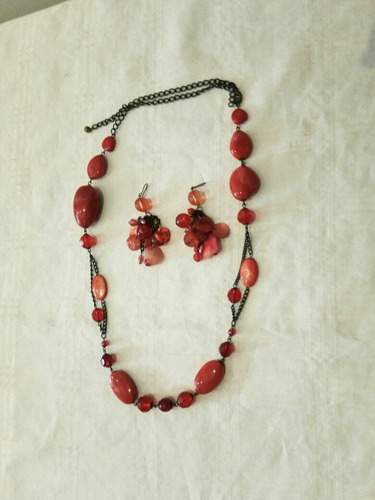 Conjunto De Collar Y Aros Color Rojo. Hermosos