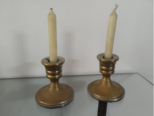 Candelabros X 2 De Metal Antiguos 