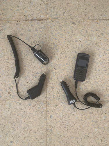 Motorola Bluetooth + Telefono Nokia Y Cables Varios