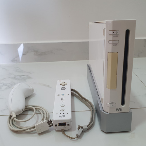 Nintendo Wii Standard + Balança Wii Fit + 5 Jogos + 1 Controle + Acessórios E Manuais - Tudo Original
