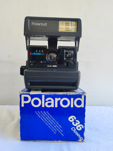 Câmera Polaroid 636 Close-up Instant Camera