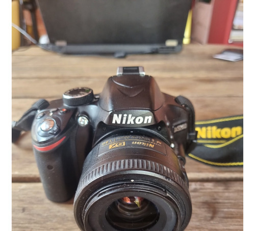  Câmera Nikon D3200 C/ Lente Nikkor 35mm Ótima Para Retratos