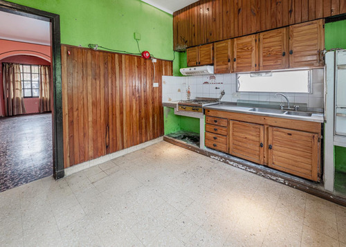 Casa.2 Dormitorios.julian Navarro Al 2900.beccar - Imagen 4