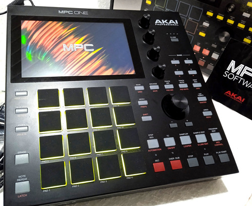 Akai Mpc One Profissional Touchscreen Workstation