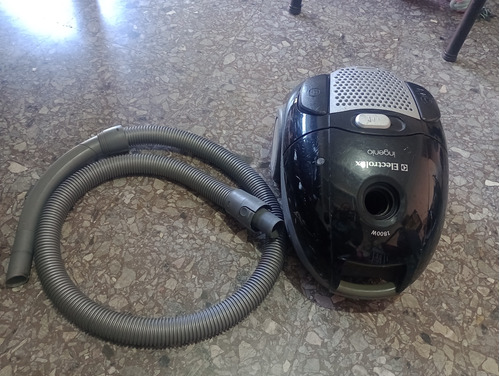 Aspiradora Electrolux Ingenio 1800w