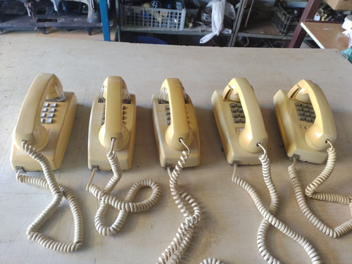 Telefone Antigo Americano De Parede Cada Um 