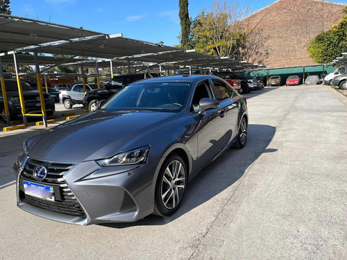 Lexus Is 2020 300h Luxury