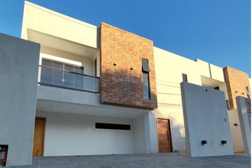 Vendo Moderno Duplex En Lambare