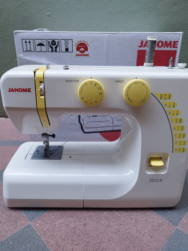 Máquina De Coser Recta Janome 2032x Portable Blanca 220v