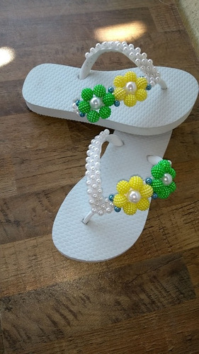  Chinelo Decorado Com Flor De Perola Craquelada Infantil