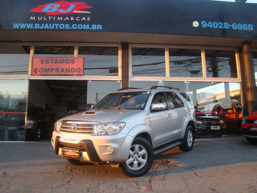 TOYOTA HILUX SW4 3.0 SRV 4X4 7 LUGARES 16V TURBO 