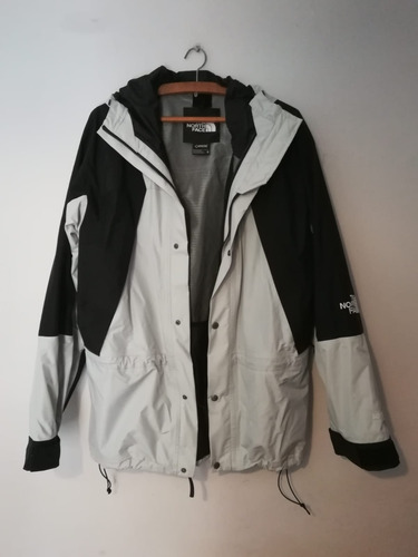 Campera The North Face 1994 Retro Mountain Light Talle M