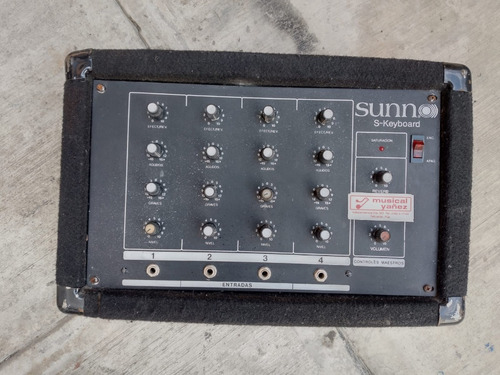 Sunn Keyboard S Consola Amplificada 200w