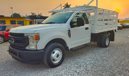 Ford F-350 Xl Plus 6.2 Mt 2022