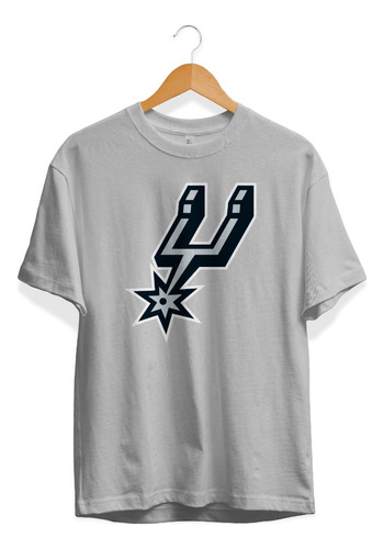 Remera Basket Nba San Antonio Spurs Gris Logo Espuela