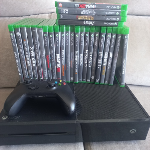 Xbox One Com 25 Jogos Físicos.