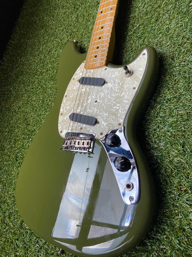 Guitarra Fender Mustang Mn