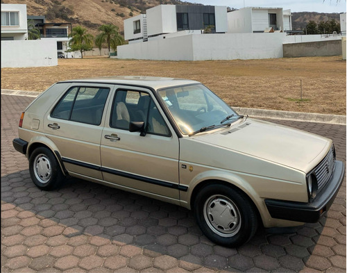 Volkswagen Golf Automática