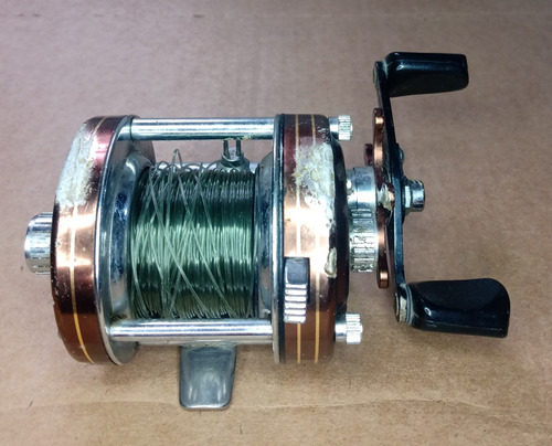 Carretilha Daiwa Millionaire 5hs Manivela Direita