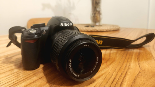 Cámara De Fotos Nikon. Incluye Lente Accesorios Y Bolso