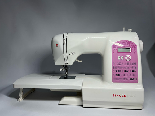 Máquina De Coser Recta Singer Starlet 6699 Blanca 220v