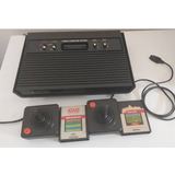 Atari 2600 Com 2 Controles E 8 Cartuchos.