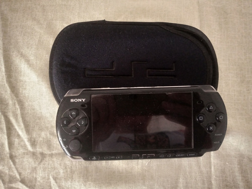 Psp Sony Con 16gb Color Negro Y Funda Negra 