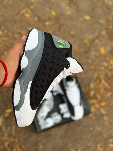 Jordan Retro 13 Blanco/negro #26