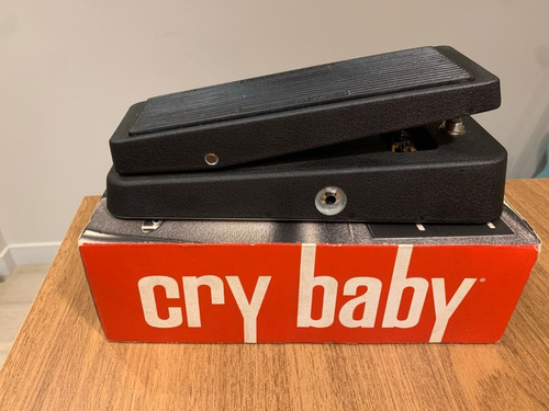 Pedal Cry Baby Dunlop Wah Wah Gcb 95