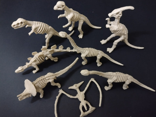 Dinosaurio Fósil De Goma (8) Figuras Para Maqueta 