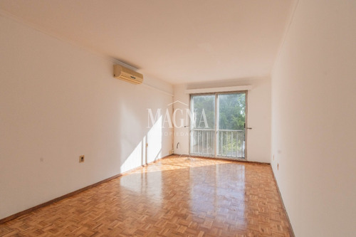 Venta Pocitos - 3 Dormitorios - Apartamento Sobre 21 De Septiembre / Garaje - Imagen 2