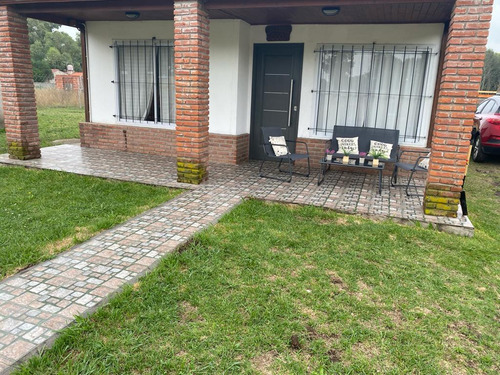 Casa En Venta - 2 Dormitorios 1 Baño - Cochera - 420mts2 - Mar Del Plata - Imagen 2