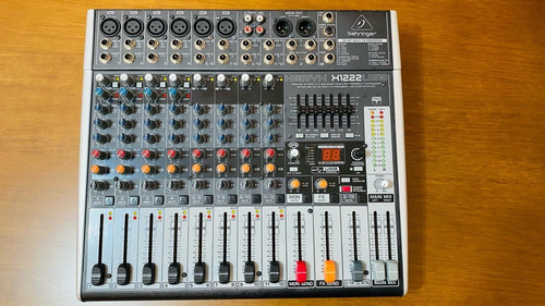 Mesa De Som Behringer Xenyx X1222usb