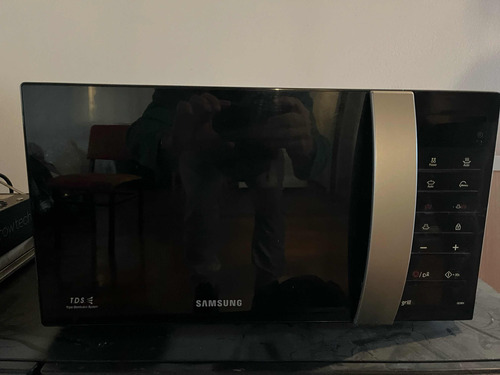 Microondas Samsung Con Grill Cerámico.
