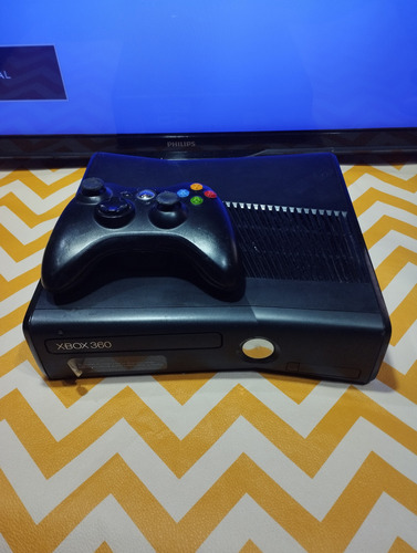 Microsoft Xbox 360 4gb Standard  Color Matte Black