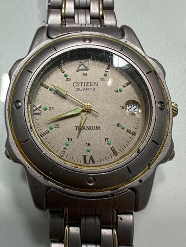 Reloj Citizen Hombre Titanium Modelo 1688 Quartz