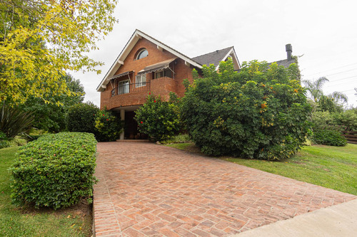 Casa En Venta En Club De Campo Pueyrredon - Imagen 4