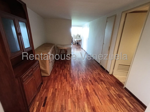 Se Ofrece En Venta Amplio Apartamento Con Excelente Ubicacion En La Alta Florida - Imagen 3