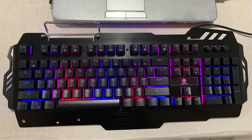 Teclado Gamer, Spectra 8 Colores Led Alambrico De Uso Rudo