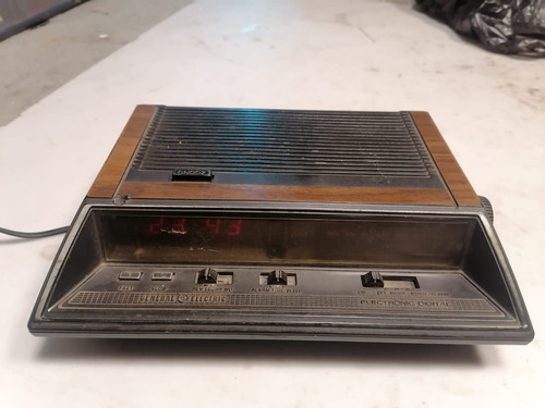 Radio Reloj  Vintage General Electric   Ee7-4644 1979